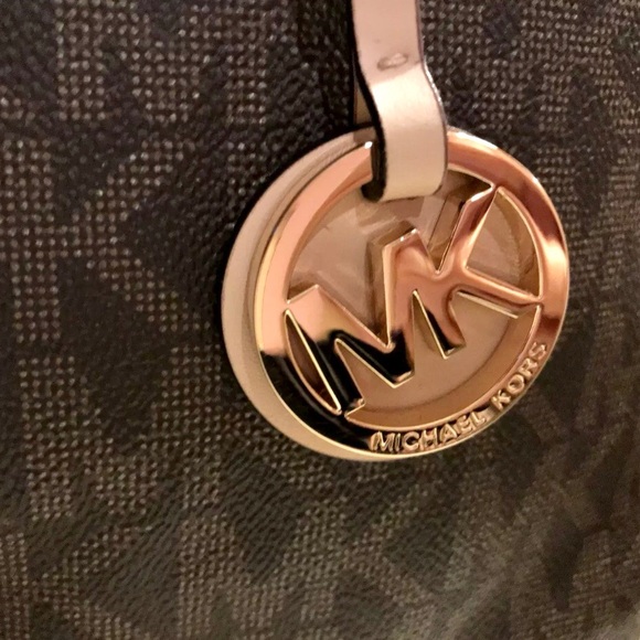 Michael Kors Signature Jet Set Travel Brown Tote - Picture 4 of 8